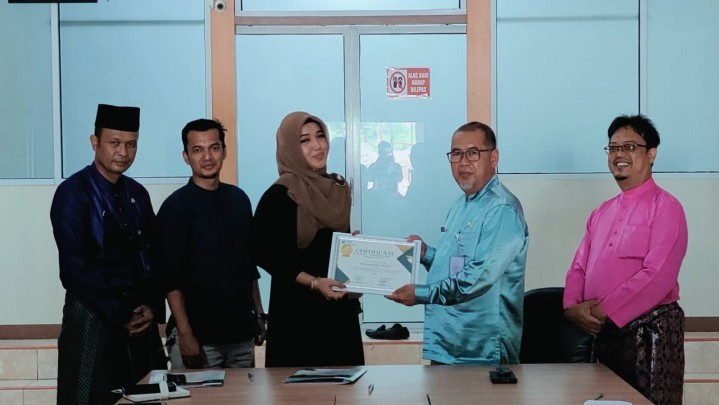 Dimagangkan di Diskominfo Rohul, Mahasiswa UPP Harus Gali Ilmu Sebanyak Mungkin Dimagangkan di Diskominfo Rohul, Mahasiswa UPP Harus Gali Ilmu Sebanyak Mungkin