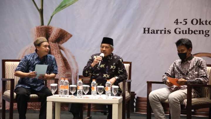 Bupati Alfedri Kenalkan Program TAKE Siak Hijau di Surabaya