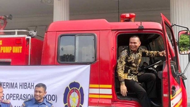 Pemprov DKI Jakarta Hibahkan Mobil Damkar pada Pemko Pariaman