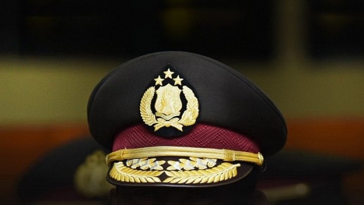 Dua Polisi Penjilat Kue HUT untuk TNI Dipecat