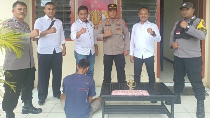 Polisi Gelandang Pencuri Sapi Ternak di Dharmasraya Polisi Gelandang Pencuri Sapi Ternak di Dharmasraya