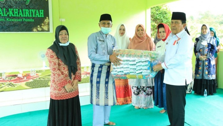 Panti Asuhan Dapat Bantuan di Momentum HUT Kabupaten Rohul Panti Asuhan Dapat Bantuan di Momentum HUT Kabupaten Rohul