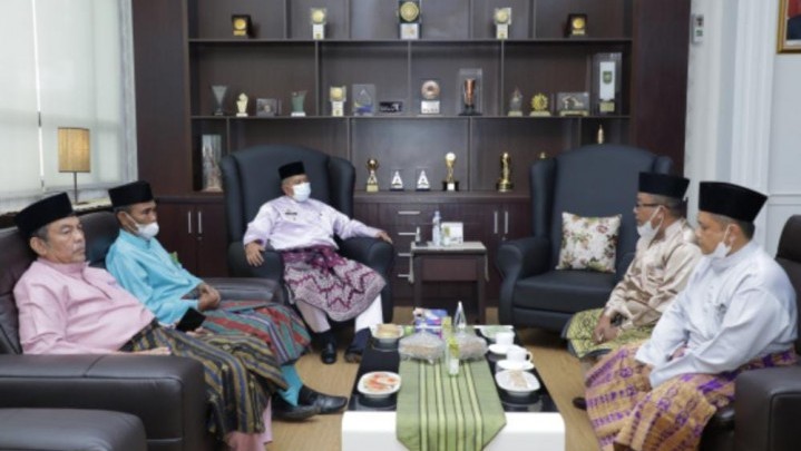 Melalui Seminar Nasional, Konstitusi Tertulis Kesultanan Siak Diperkenalkan Melalui Seminar Nasional, Konstitusi Tertulis Kesultanan Siak Diperkenalkan