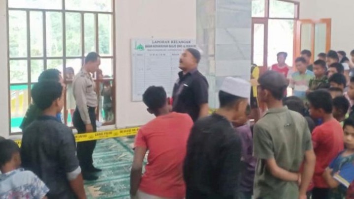 Lansia Dianiaya Hingga Meninggal Dunia di Dalam Masjid Lansia Dianiaya Hingga Meninggal Dunia di Dalam Masjid