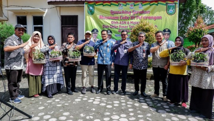 Dumai Salah Satu Fokus Pengendalian Inflasi, Gerakan Tanam Cabai Digalakkan Dumai Salah Satu Fokus Pengendalian Inflasi, Gerakan Tanam Cabai Digalakkan