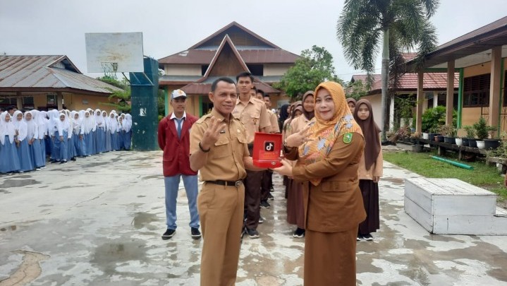 SMAN 1 Kampar Timur Raih Peringkat 3 Nasional Lomba Tiktok Challenge SMAN 1 Kampar Timur Raih Peringkat 3 Nasional Lomba Tiktok Challenge