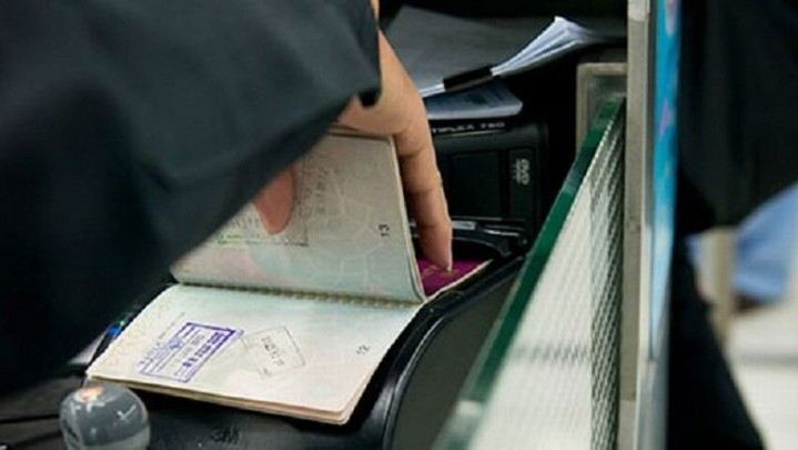 Imigrasi Dumai Amankan WNA Diduga Palsukan Identitas Imigrasi Dumai Amankan WNA Diduga Palsukan Identitas