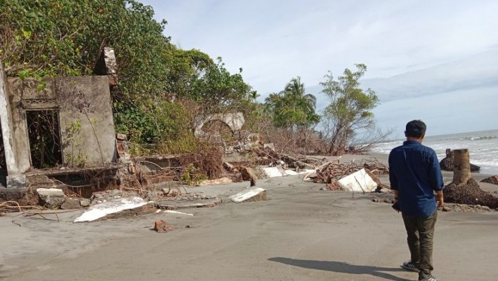 Abrasi Gerus Ratusan Rumah di Tiku Lima Jorong Agam