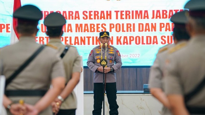 Kapolri Lantik 9 Kapolda Baru Kapolri Lantik 9 Kapolda Baru