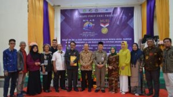 Dengan Panjang Pantun 10.988 Baris, Fisip Unri Raih Rekor Muri