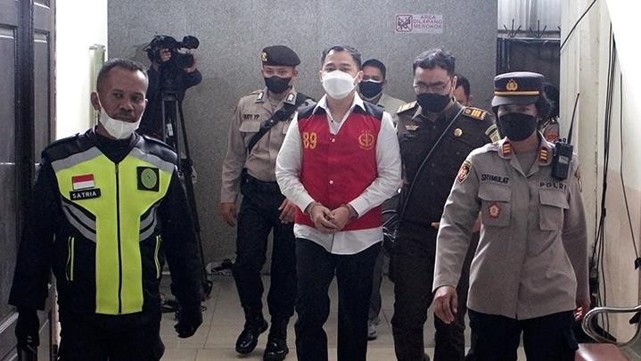 AKBP Arif Patahkan Laptop Usai Disuruh Sambo Hapus Bukti CCTV AKBP Arif Patahkan Laptop Usai Disuruh Sambo Hapus Bukti CCTV