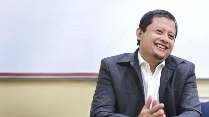 Moeldoko Ditantang Dosen UNJ Debat Terbuka Bedah Politik Identitas Moeldoko Ditantang Dosen UNJ Debat Terbuka Bedah Politik Identitas