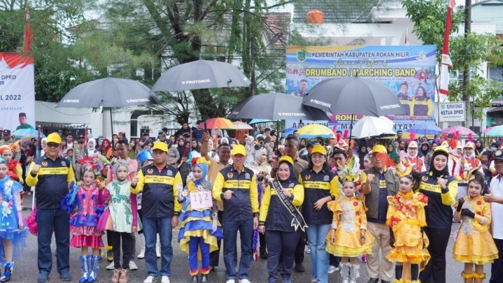 Festival Drumband Digelar dalam Rangkaian Acara HUT Rohil ke-23