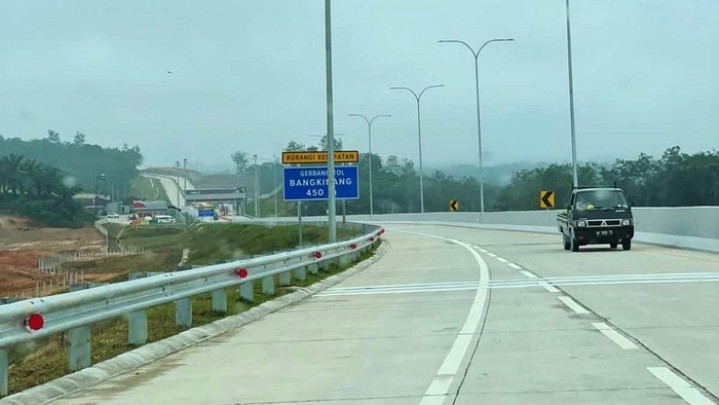Ada 4 Ribu Kendaraan Melintas Tol Pekanbaru - Bangkinang di Hari Pertama Operasional