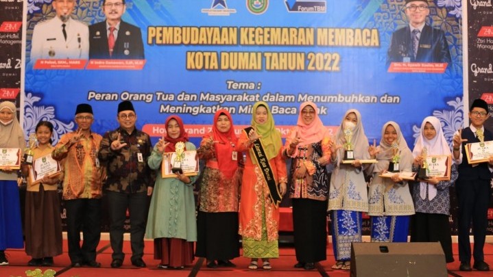 Penggiat Literasi Dapat Penghargaan dalam Giat Gemar Membaca Kota Dumai 2022