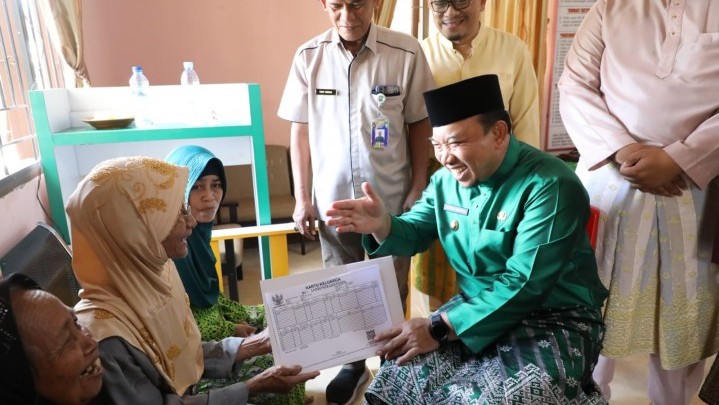 Bujang Kampung di Tasik Seminai Koto Gasib, Kartu KIA Diberikan pada Masyarakat