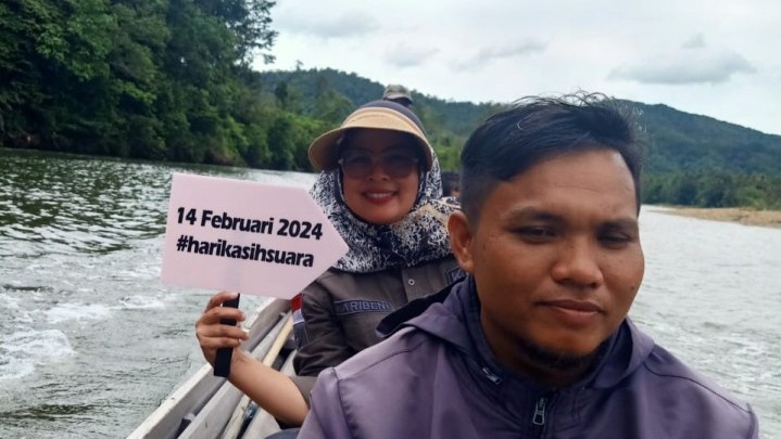 Susuri Sungai Subayang, KPU Kampar Verifikasi Faktual Keanggotaan Parpol