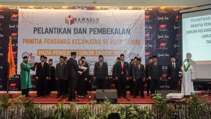 Wako Dumai Minta Panwascam Berlaku Adil Wako Dumai Minta Panwascam Berlaku Adil