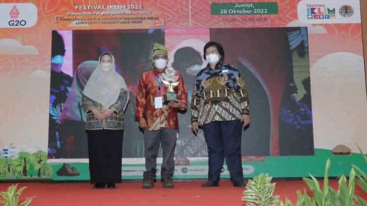 Berkotribusi dalam Mitigasi Perubahan Iklim, Kampung Teluk Lancang Siak dapat Penghargaan