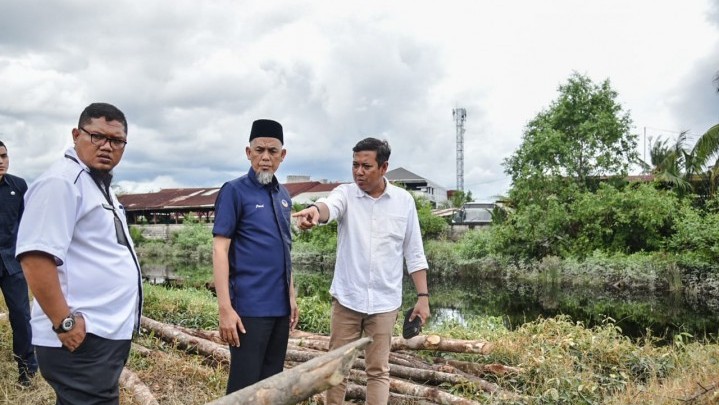 Belasan Pintu Air dan Pompa Hidrolik Diyakini Bisa Atasi Masalah Banjir di Kota Dumai Belasan Pintu Air dan Pompa Hidrolik Diyakini Bisa Atasi Masalah Banjir di Kota Dumai