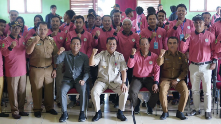 Plt Bupati Kuansing Dorong Lahir Pengusaha Muda di Bidang Pertanian Plt Bupati Kuansing Dorong Lahir Pengusaha Muda di Bidang Pertanian
