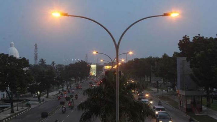 Penerangan Jalan di Pekanbaru Diklaim Sudah Gunakan 100 Persen LED Smart System Penerangan Jalan di Pekanbaru Diklaim Sudah Gunakan 100 Persen LED Smart System
