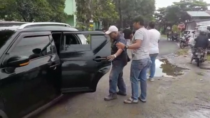 Ditangkap, Ini Identitas Tiga Terduga Pelaku Pengeroyok Kepsek PGAI Padang Ditangkap, Ini Identitas Tiga Terduga Pelaku Pengeroyok Kepsek PGAI Padang