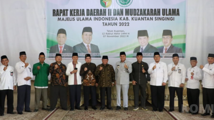 Degradasi Moral, Plt Bupati Suhardiman Amby Akui Peran Penting Fatwa MUI Degradasi Moral, Plt Bupati Suhardiman Amby Akui Peran Penting Fatwa MUI