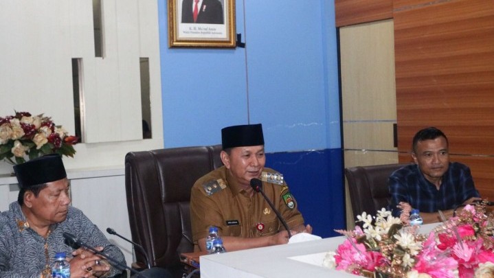 Wabup Rohul Kumpulkan Perusahaan Pertanyakan Kontribusi Wabup Rohul Kumpulkan Perusahaan Pertanyakan Kontribusi