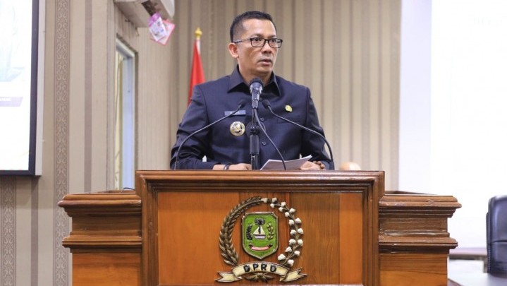 Tak Hadir Rakor Bersama Mendagri, M Adil: Itu Acara Gubernur, bukan Acara Kementerian Tak Hadir Rakor Bersama Mendagri, M Adil: Itu Acara Gubernur, bukan Acara Kementerian