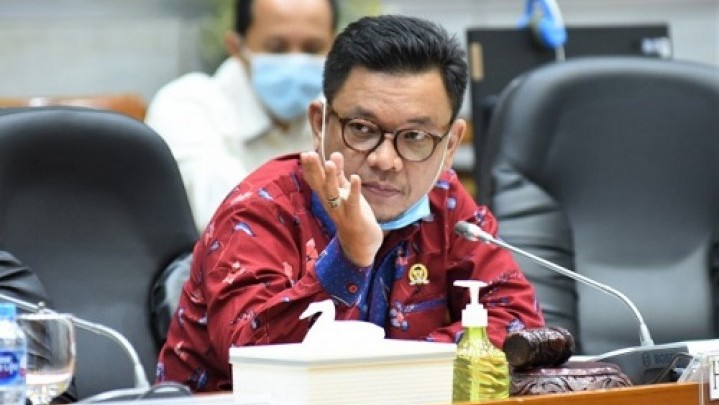 Penunjukan Rektor UIN oleh Menag Dipertanyakan DPR RI Penunjukan Rektor UIN oleh Menag Dipertanyakan DPR RI