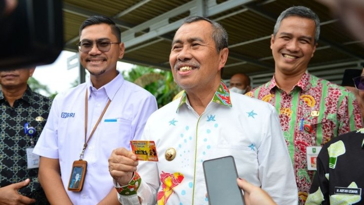 Gubri Launching Perdana E-Money di SMAN 2 Dayun, Ini Manfaatnya