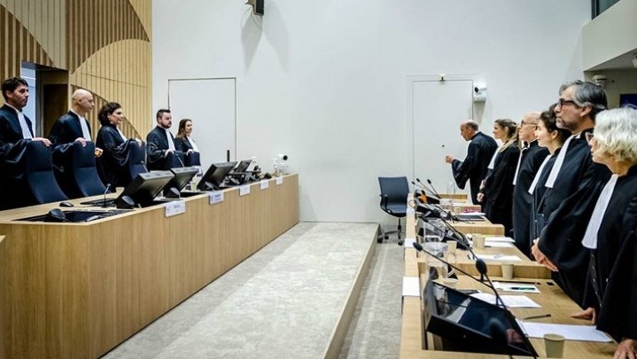 Pengadilan Belanda Jatuhkan Hukuman Penjara Seumur Hidup pada Terdakwa Kasus MH17 Pengadilan Belanda Jatuhkan Hukuman Penjara Seumur Hidup pada Terdakwa Kasus MH17