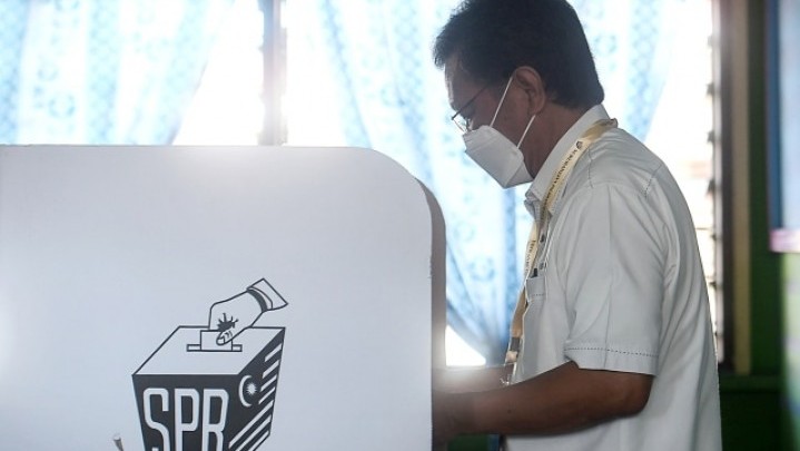 Raja Malaysia Perintahkan Nama Calon PM Diserahkan Besok Raja Malaysia Perintahkan Nama Calon PM Diserahkan Besok