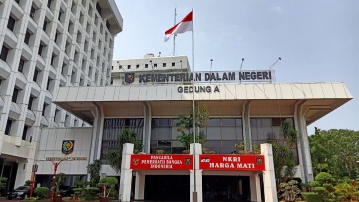 Menurut Natalius Pigai Ada 30 Pintu Kejahatan Korupsi di Kemendagri