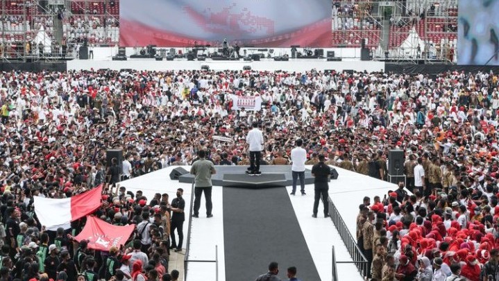 Relawan Jokowi Sindir Balik PDIP Soal Acara di GBK Relawan Jokowi Sindir Balik PDIP Soal Acara di GBK