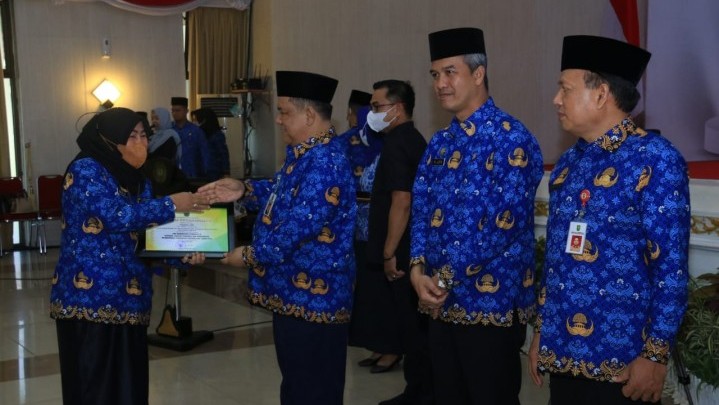 16 ASN Pemprov Riau Dapat Penghargaan Khusus 16 ASN Pemprov Riau Dapat Penghargaan Khusus