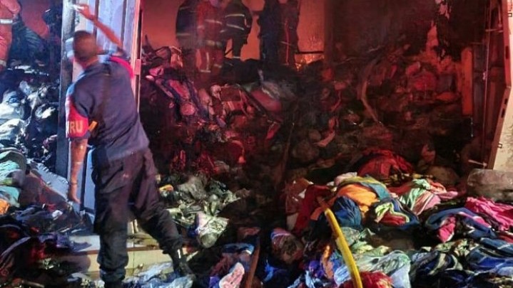 Gudang Kain di Bukittingi Terbakar, Kerugian Capai Rp 1 Miliar