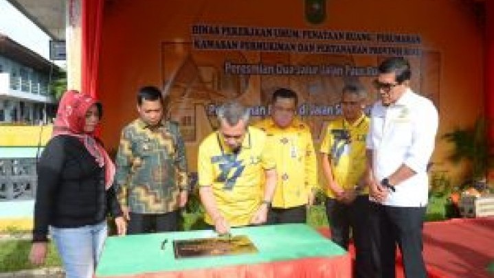 Hari Bakti PU ke-77: Dua Jalur Jalan Paus Rumbai Pekanbaru Diresmikan