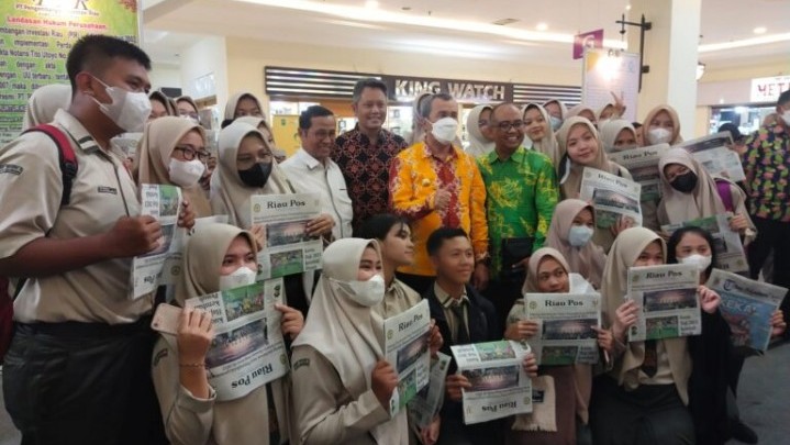 Media Expo dan Festival PPID 2022 Dapat Apresiasi Khusus dari Gubri Syamsuar Media Expo dan Festival PPID 2022 Dapat Apresiasi Khusus dari Gubri Syamsuar