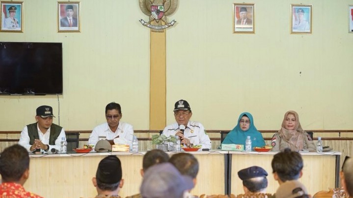 APBD 2023 Rp 2,1 Triliun, Bupati Inhil Naikan Insentif RT/RW APBD 2023 Rp 2,1 Triliun, Bupati Inhil Naikan Insentif RT/RW