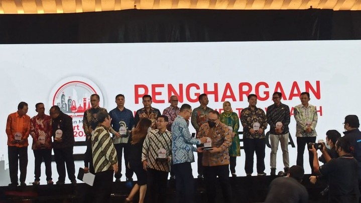 Penghargaan Smart City dari Menkoinfo Berhasil Diraih Kota Dumai Penghargaan Smart City dari Menkoinfo Berhasil Diraih Kota Dumai