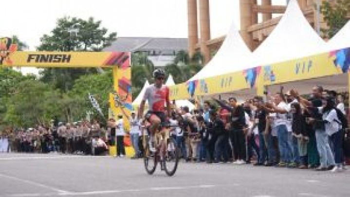 Timnas Singapura Terbaik di Etape III Pekanbaru City Race Tour de Siak 2022
