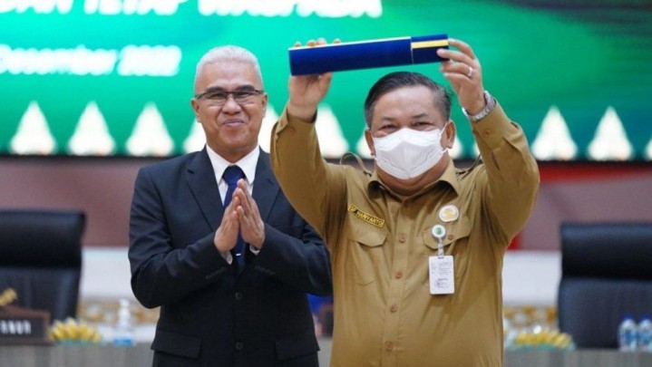 Di Riau, Sekdaprov dan Beberapa Bupati serta Wali Kota Terima WTP Laporan Keuangan