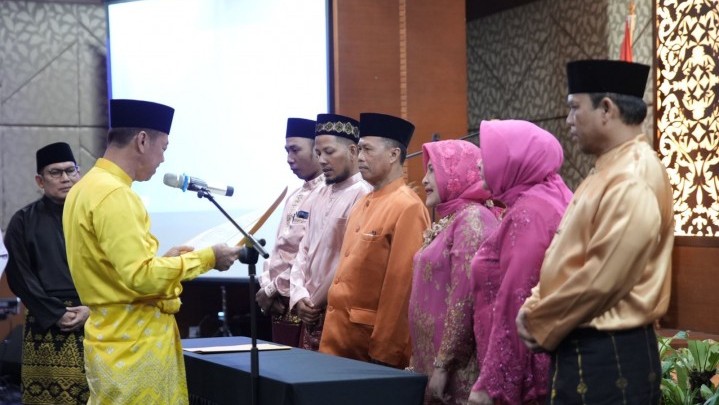 Bupati Afrizal Sintong pada IPEMAROHIL: Jangan Hanya Berpangku Tangan Bupati Afrizal Sintong pada IPEMAROHIL: Jangan Hanya Berpangku Tangan