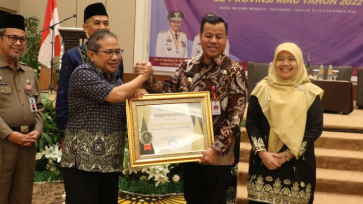 Penghargaan Universal Healt Converage Diraih Pemkab Kuansing Penghargaan Universal Healt Converage Diraih Pemkab Kuansing