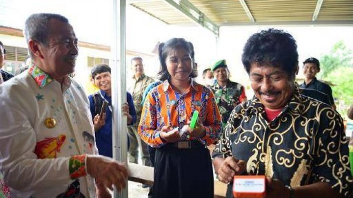 Penggunaan E-Money Diharapkan Dilakukan Semua Sekolah di Riau Penggunaan E-Money Diharapkan Dilakukan Semua Sekolah di Riau