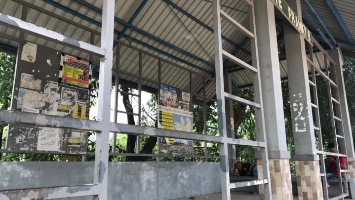 Bangku Penumpang Halte Trans Batam Digasak Maling Bangku Penumpang Halte Trans Batam Digasak Maling