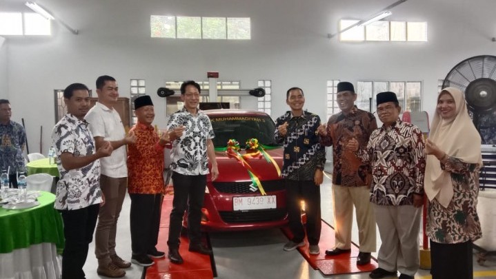 Workshop Vokasi SMK Muhammadiyah 3 Pekanbaru Diresmikan, Suzuki Bantu 1 Unit Swift