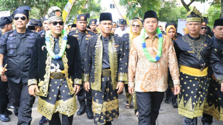 Plt Bupati Kuansing Minta Bantuan LLMB Perjuangkan Tanah Adat dan Tanah Ulayat Plt Bupati Kuansing Minta Bantuan LLMB Perjuangkan Tanah Adat dan Tanah Ulayat